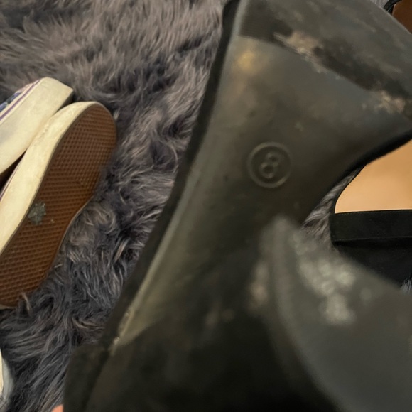 Black strappy heels - Picture 3 of 3